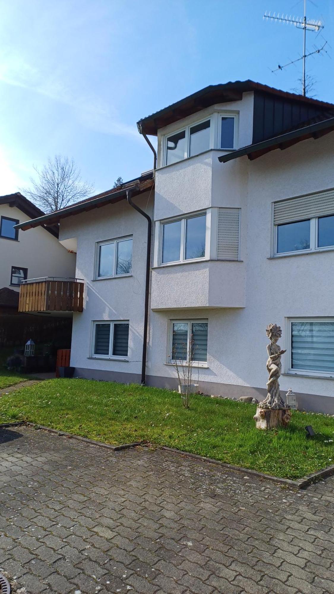 Helle Schoene Dachgeschosswohnung Mit Balkon 史塔卡赫 外观 照片